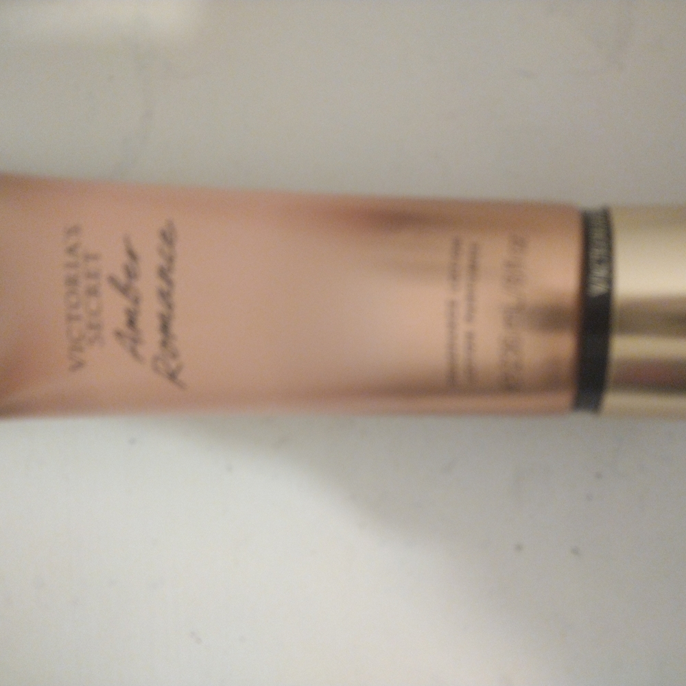Victoria's Secret Cream Moisturizer Skincare Essential